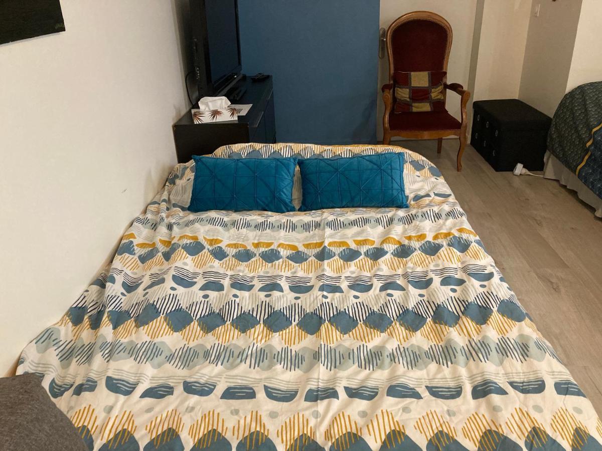 Une Chambre Chez Nous, A 12 Minutes De Paris Malakoff Exterior photo