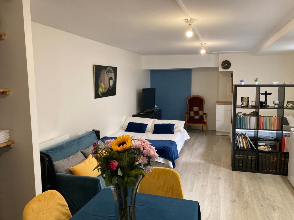 Une Chambre Chez Nous, A 12 Minutes De Paris Malakoff Exterior photo