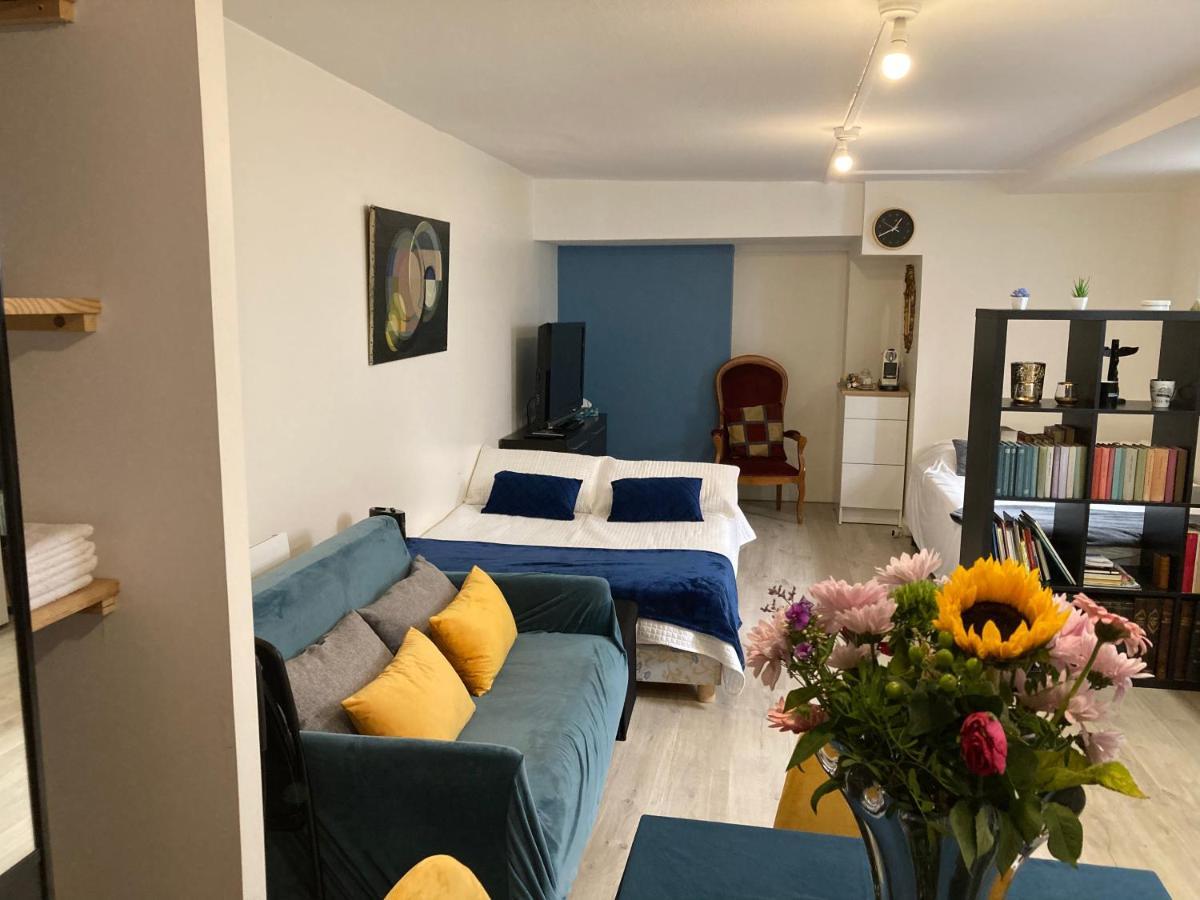 Une Chambre Chez Nous, A 12 Minutes De Paris Malakoff Exterior photo